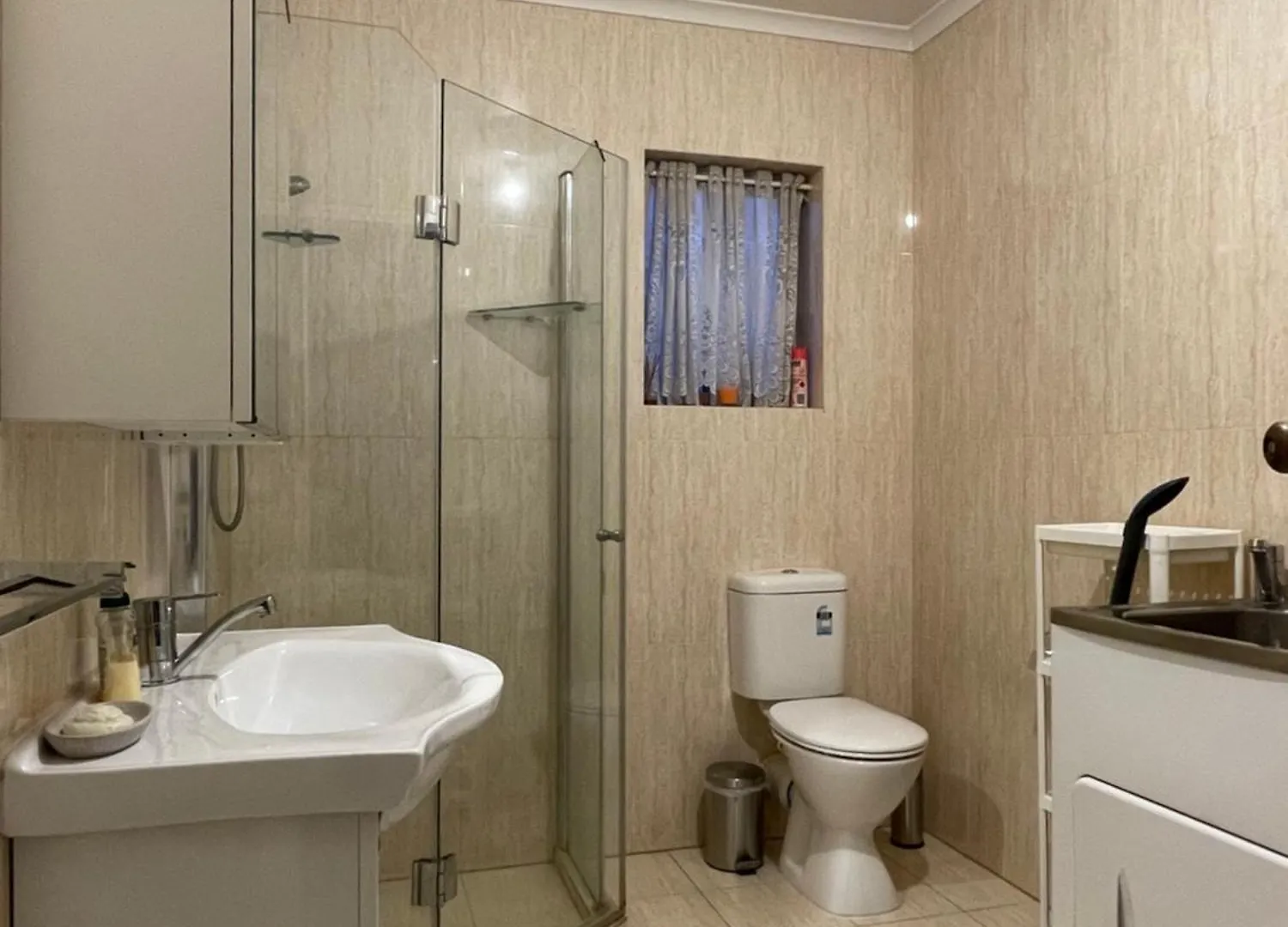 Cosy 2-Bedroom Apartment In Tree-Lined Highgate With Free Parking, Wi-Fi, Workspace & Netflix Adelaide